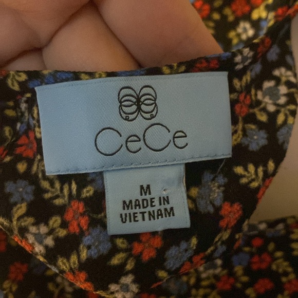 CeCe Floral Blouse - Picture 5 of 6